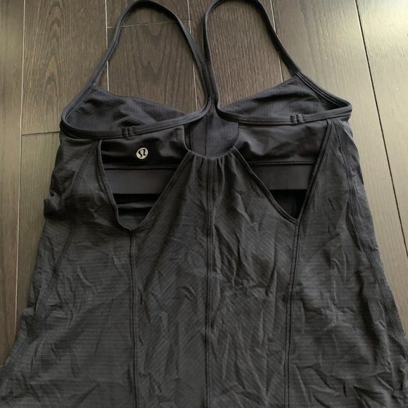 Lululemon Roll Out Tank - size 6, Black with mini stripe - Picture 10 of 10